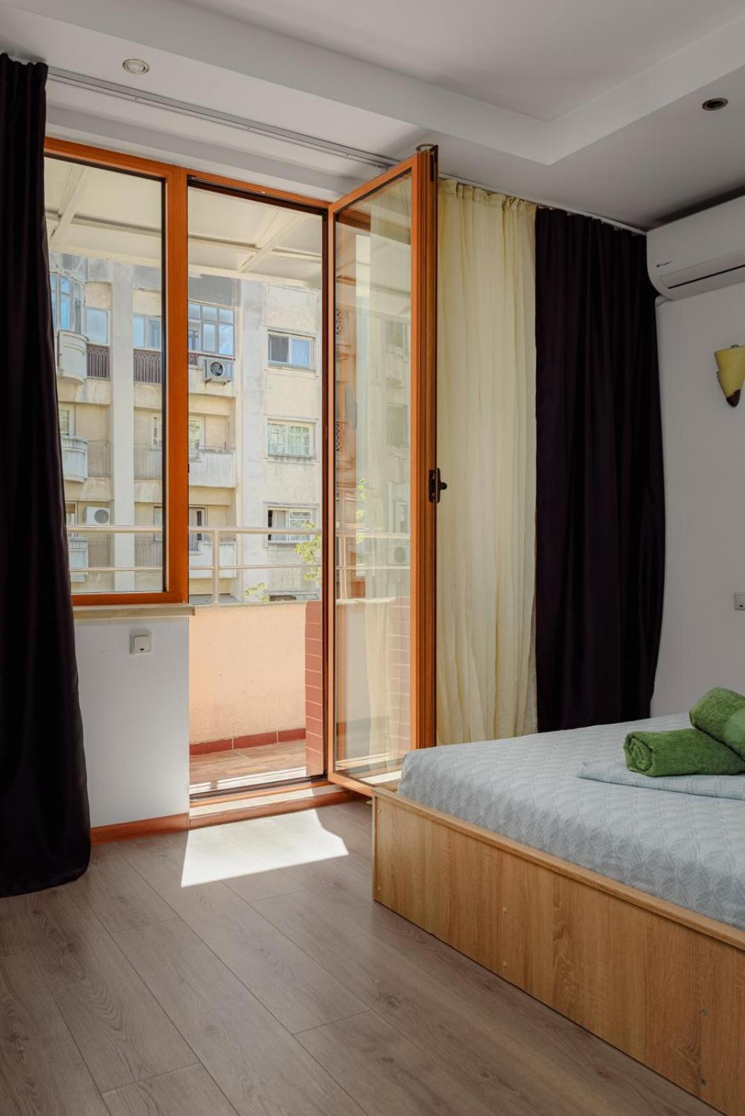 Heart Of Downtown 3 Rooms Apartment Self Check In Bukurešť Exteriér fotografie
